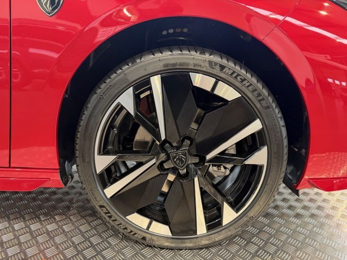 Peugeot 308, Peugeot 308 SW GT Hybrid 145 e-DCS6, barva červená