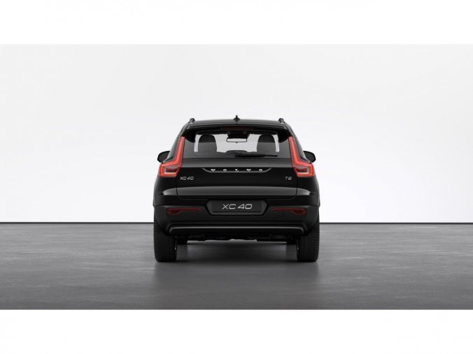 Volvo XC40, SUV, Momentum Core T2 FWD, barva černá