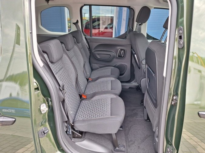 Peugeot Rifter, Peugeot Rifter GT BHDi 130 EAT8, barva zelená
