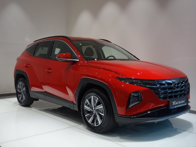 Hyundai Tucson, 1,6 T-GDI MHEV 132 kW (95 NAT mild hybrid) 7 st. DCT 4×4, barva červená