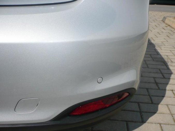 Fiat Tipo, HB 1.4 16v ITALIA Extra, barva stříbrná