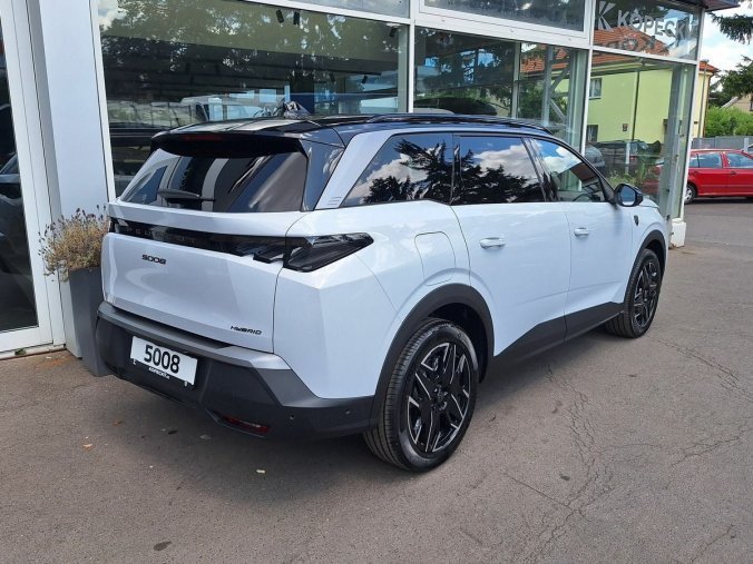 Peugeot 5008, Peugeot 5008 GT Hybrid 145 e-DCS6, barva bílá