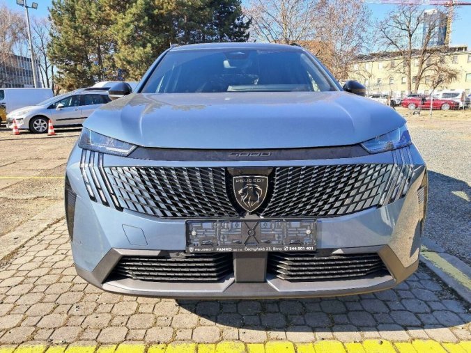 Peugeot 5008, Peugeot 5008 5008 ALLURE Hybrid 136 e-DCS6, barva modrá