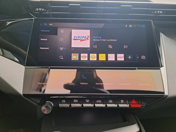Peugeot 408, Peugeot 408 ALLURE Hybrid 145 e-DCS6, barva modrá