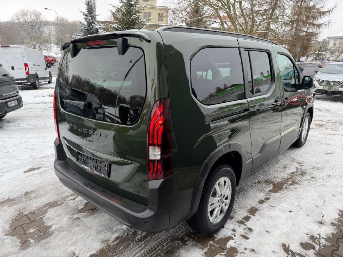 Peugeot Rifter, Peugeot Rifter LONG ALLURE BlueHDi 130k MAN6, barva zelená
