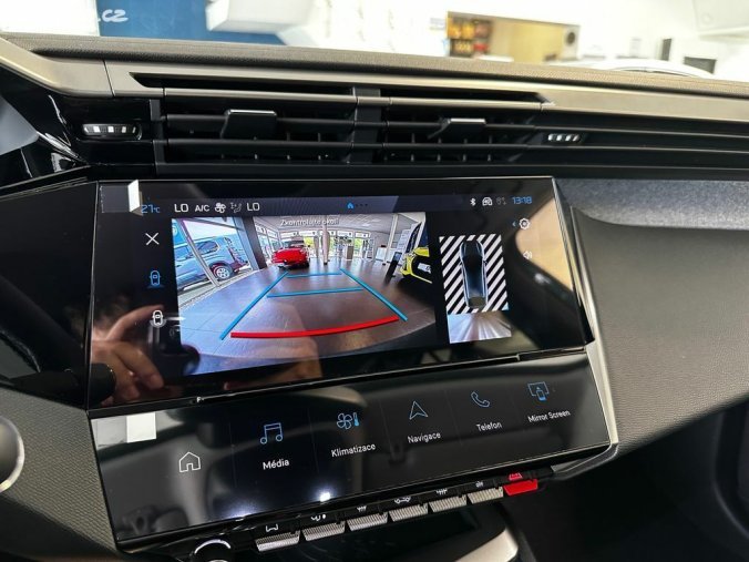 Peugeot 408, Peugeot 408 ALLURE Hybrid 145k e-DCS6, barva modrá