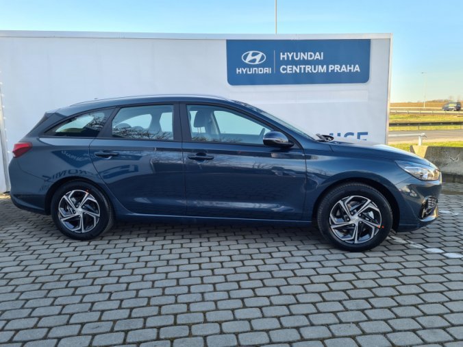 Hyundai i30, 1,5i 81 kW MT, barva modrá