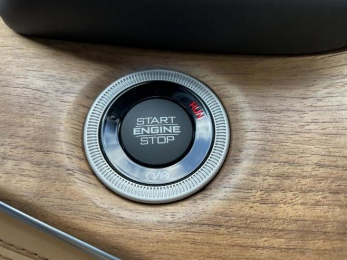 Jeep Grand Cherokee, 5,7 Summit Reserve, barva bílá