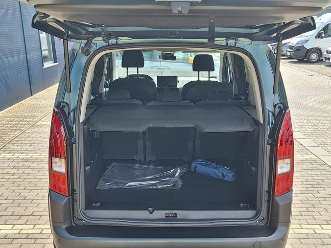 Peugeot Rifter, Peugeot Rifter GT BlHDi 130 EAT8, barva modrá
