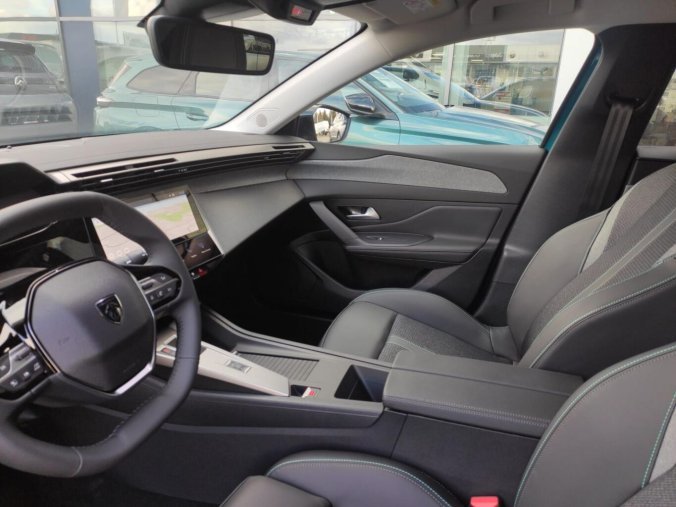 Peugeot 408, Peugeot 408 ALLURE Hybrid 145 e-DCS6, barva modrá