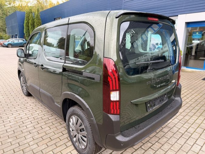 Peugeot Rifter, Peugeot Rifter ALLURE PureTech 110k MAN6, barva zelená