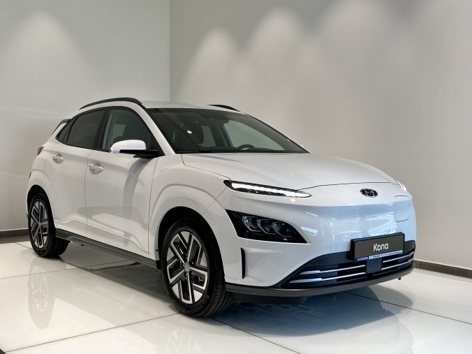 Hyundai Kona, KONA EV 150 kW (elektřina) Stálý redukční převod, barva bílá