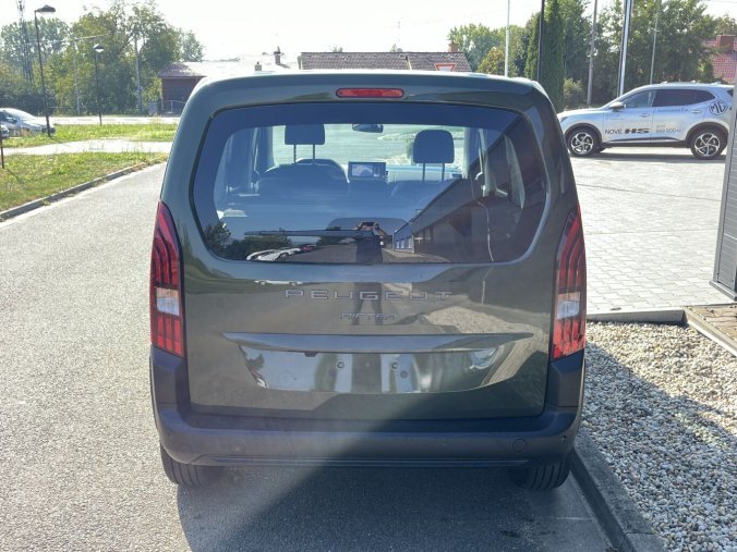 Peugeot Rifter, Peugeot Rifter ALLURE PureTech 110 S&S MAN6, barva zelená