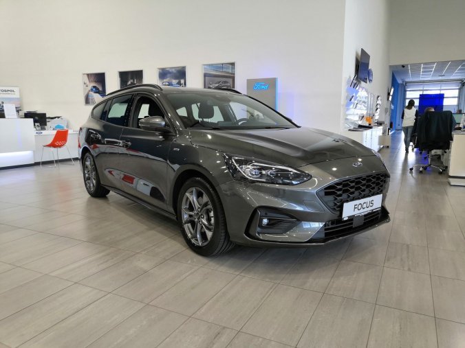 Ford Focus, ST-Line, Kombi, 2.0 EcoBlue 110 kW/150 k, 8st. automatická, barva šedá