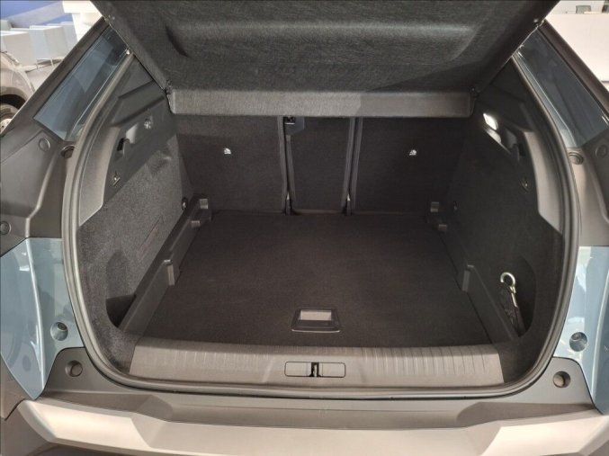 Peugeot 3008, Peugeot 3008 1,2 Hybrid 145 e-DCS6  ALLURE, barva modrá