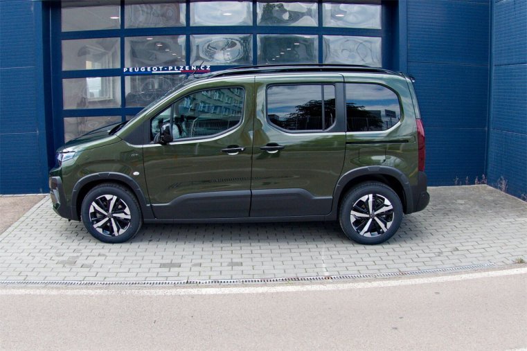 Peugeot Rifter, Peugeot Rifter GT BlueHDi 130 S&S EAT8, barva zelená