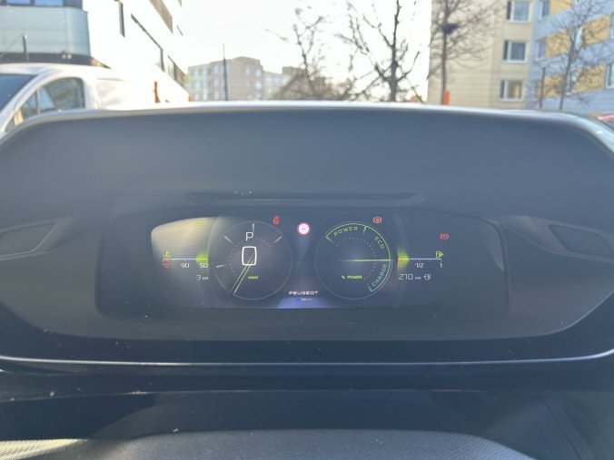 Peugeot 308, Peugeot 308 SW GT Hybrid 145 e-DCS6, barva bílá