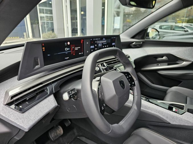 Peugeot 3008, Peugeot 3008 ALLURE Hybrid 136 e-DCS6, barva šedá