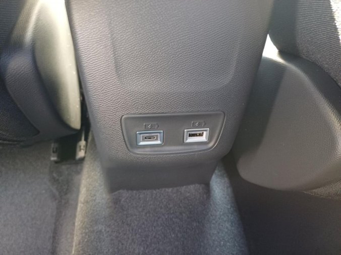 Peugeot 2008, Peugeot 2008 BUSINESS Hybrid 110 e-DCS6, barva šedá