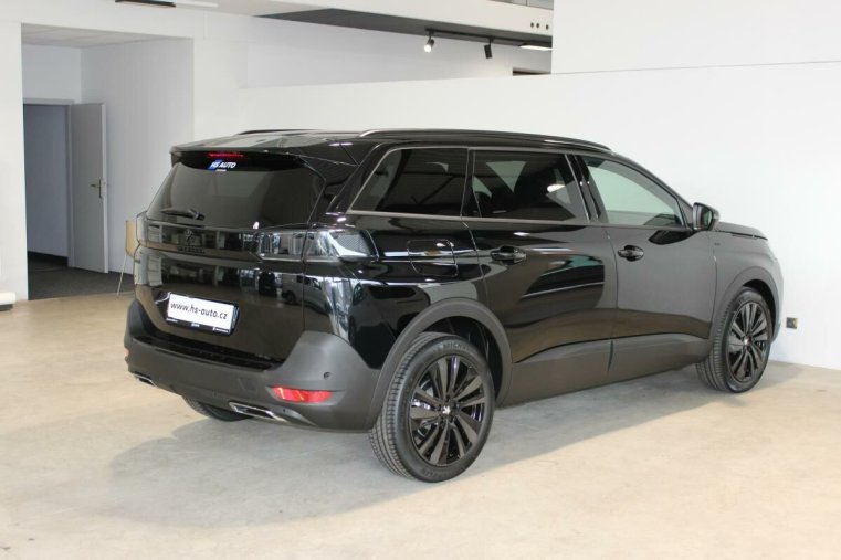 Peugeot 5008, Peugeot 5008 GT BlueHDi 130 S&S EAT8, barva černá