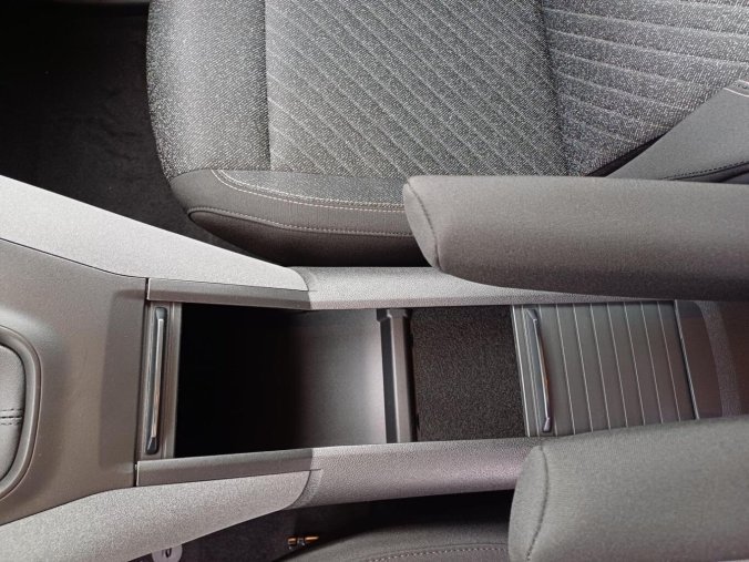 Peugeot Rifter, Peugeot Rifter Long Allure 1.5 HDI 130k, barva bílá