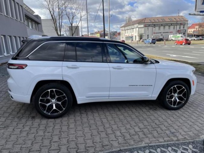 Jeep Grand Cherokee, 5,7 Summit Reserve, barva bílá