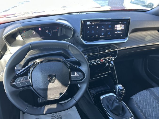 Peugeot 2008, Peugeot 2008 ALLURE PureTech 100 MAN6, barva červená