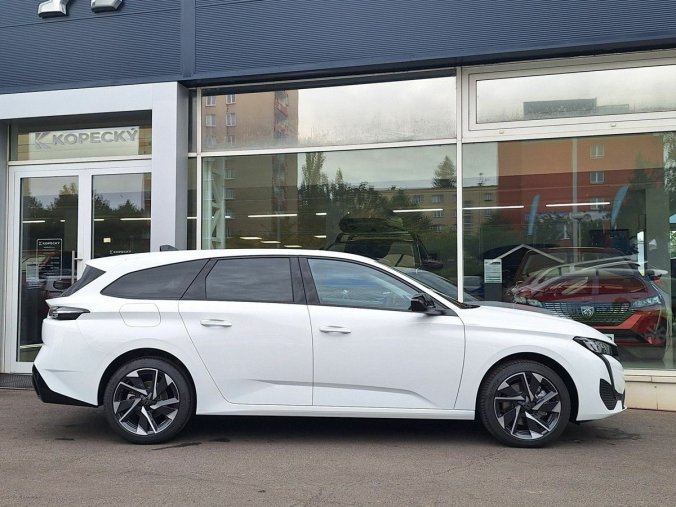 Peugeot 308, Peugeot 308 SW ALLURE 1.2 PT 130K MAN6, barva bílá