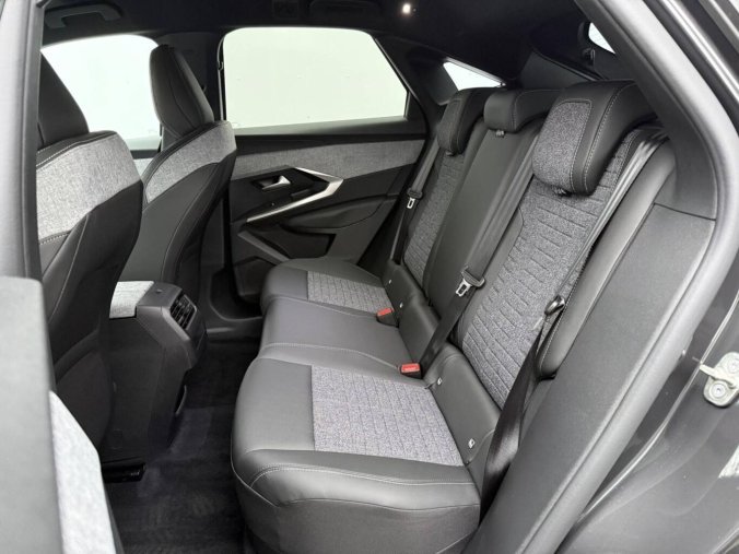 Peugeot 3008, Peugeot 3008 ALLURE Hybrid e-DCS6 1,2, barva šedá