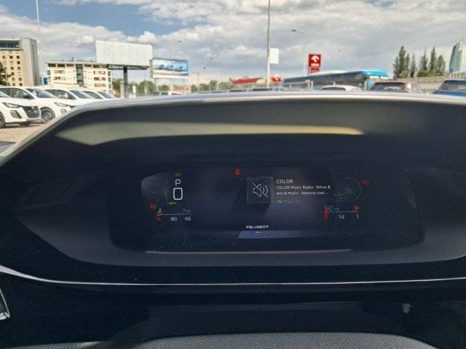 Peugeot 408, Peugeot 408 408 GT Hybrid 145 e-DCS6, barva bílá