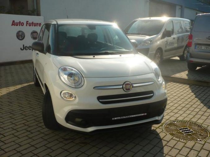 Fiat 500L, 1.4 95k Urban, barva bílá