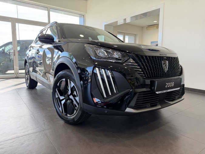 Peugeot 2008, Peugeot 2008 Allure Turbo 100 koní, barva černá