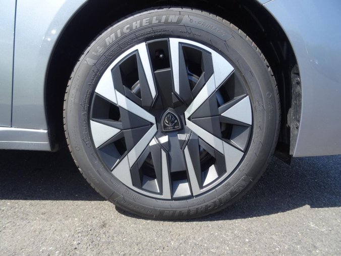 Peugeot 208, Peugeot 208 STYLE PureTech 100k MAN6, barva šedá