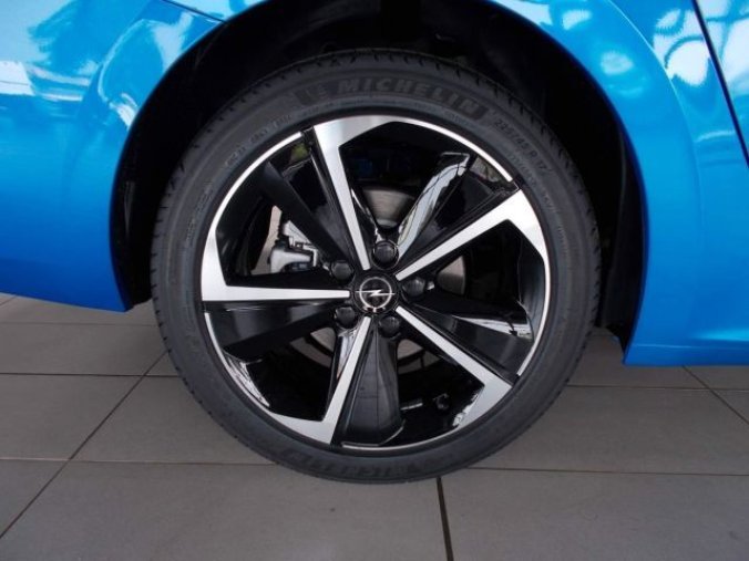 Opel Astra, GS ST 1.2 TURBO (96kW/130k) AT, barva modrá