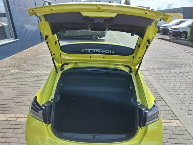 Peugeot 208, Peugeot 208 Style PureTech 100k MAN5, barva žlutá