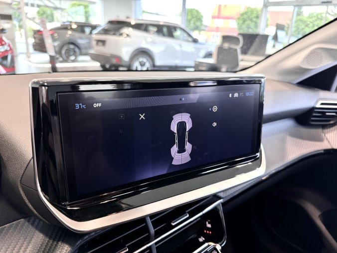 Peugeot 208, Peugeot 208 ACTIVE, 100 koní, Výhřev sedadel, barva šedá