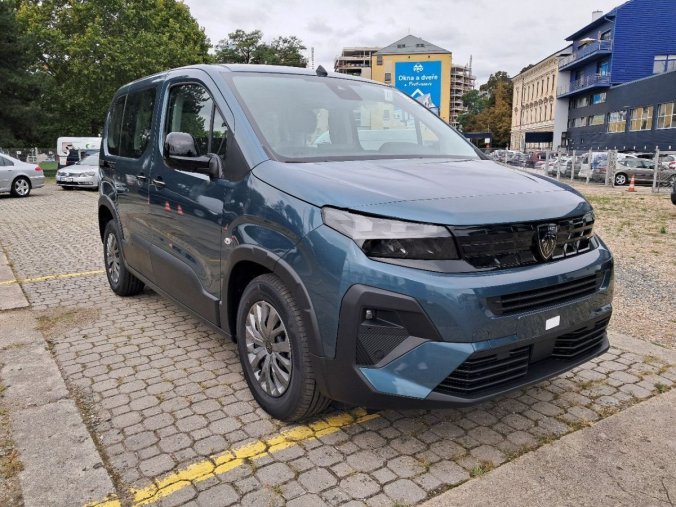 Peugeot Rifter, Peugeot Rifter ALLURE PureTech 110 S&S MA, barva modrá