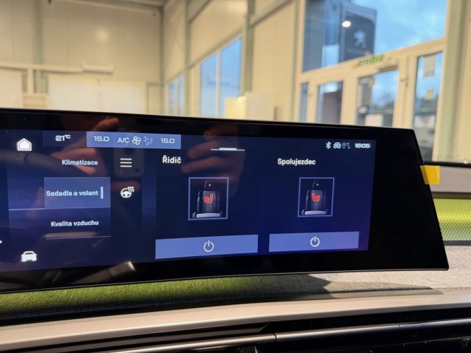 Peugeot 3008, Peugeot 3008 GT Hybrid 145 e-DCS6, barva modrá