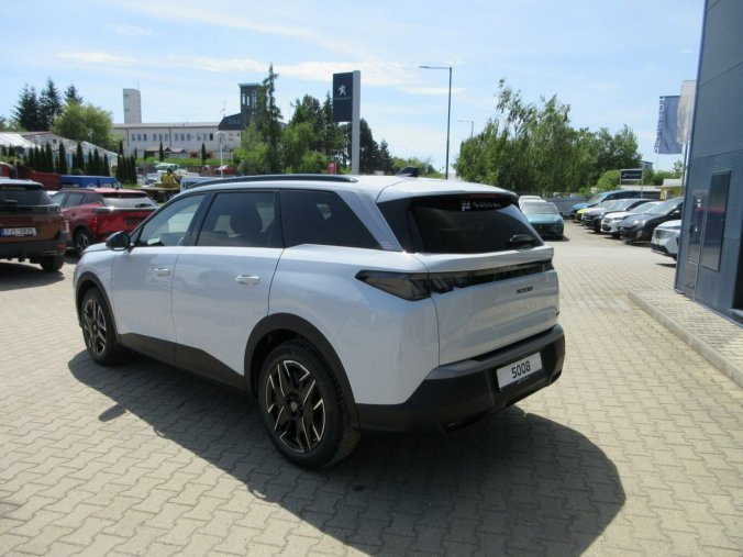 Peugeot 5008, Peugeot 5008 ALLURE Hybrid 145 e-DCS6, barva bílá