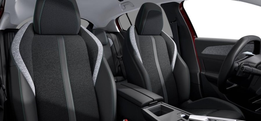 Peugeot 408, Peugeot 408 ALLURE HYBRID 145 e-DCS6, barva červená