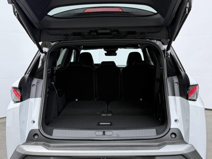 Peugeot 5008, Peugeot 5008 GT e-DCS6 Hybrid, barva bílá