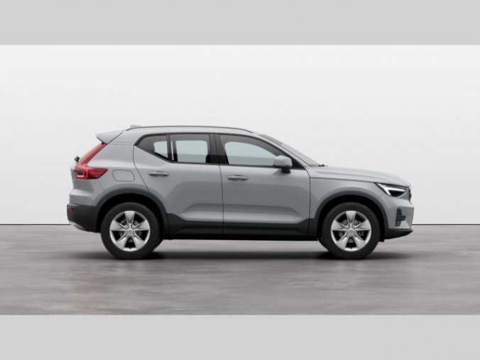 Volvo XC40, T2 1.5L 129 HP AT8 FWD ESSENTI, barva šedá