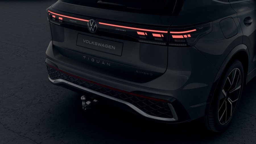 Volkswagen Tiguan, Tiguan R-Line People 150 kW eHybrid, barva šedá