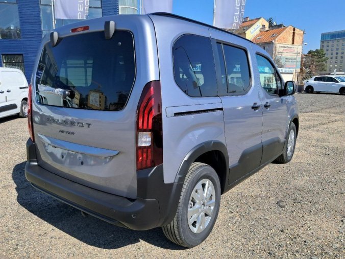 Peugeot Rifter, Peugeot Rifter ALLURE BlueHDi 130 S&S MAN, barva šedá