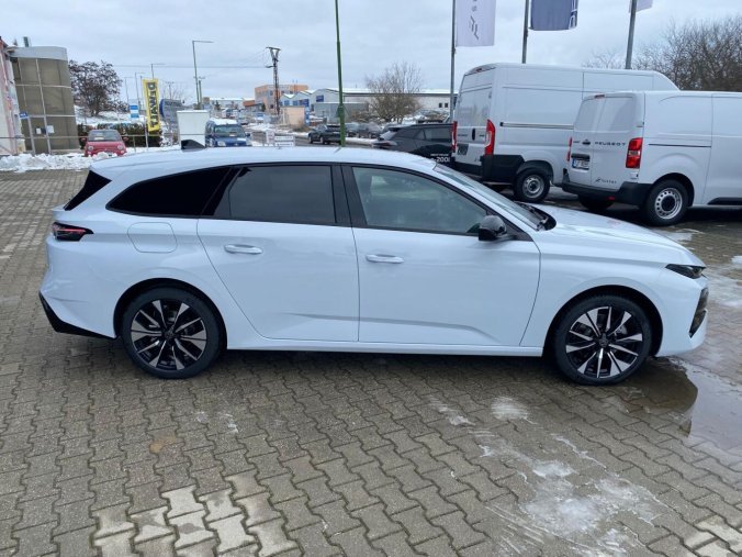 Peugeot 308, Peugeot 308 SW ALLURE Hybrid NOVINKA, barva bílá