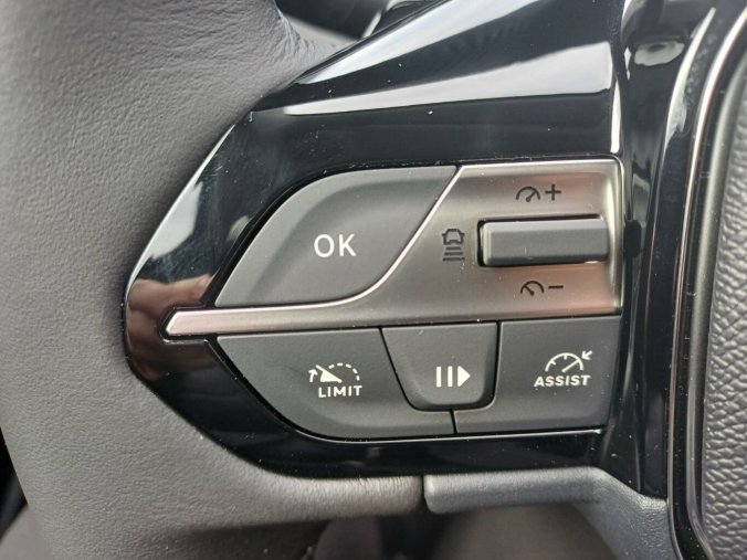 Peugeot 308, Peugeot 308 SW STYLE Hybrid 145 e-DCS6, barva modrá