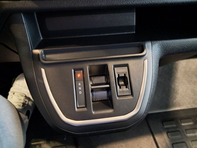 Peugeot Traveller, Peugeot Traveller Active Standard 2.0 BlueHDi 18, barva bílá