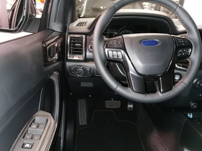 Ford Ranger, Double Cab Wildtrak, Dvojkabina, 2.0 EcoBlue Bi-Turbo 157 kW/213 k, 10st. automatická, 4WD, barva černá