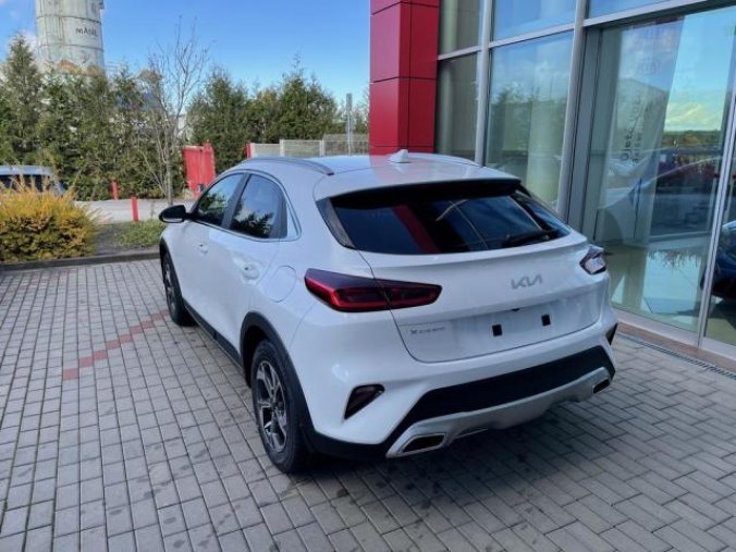 Kia XCeed, 1.5 T-GDi GPF Exclusive, barva bílá