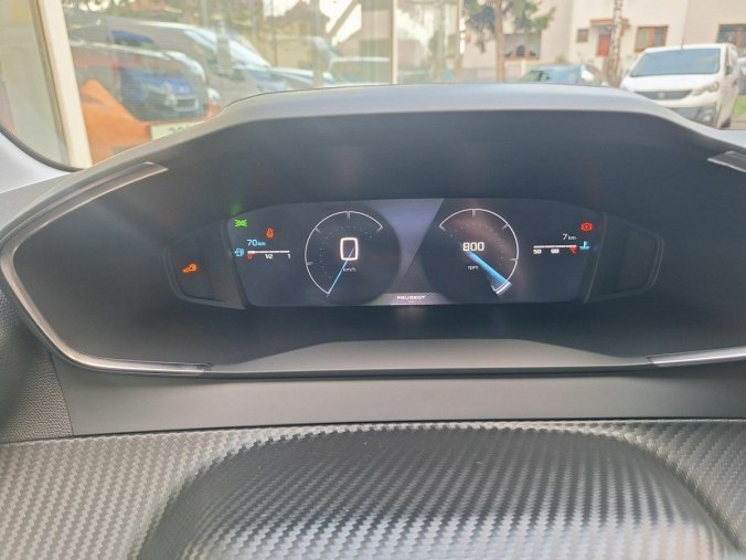 Peugeot 208, Peugeot 208 ALLURE 1.2 PT 100k MAN6, barva žlutá